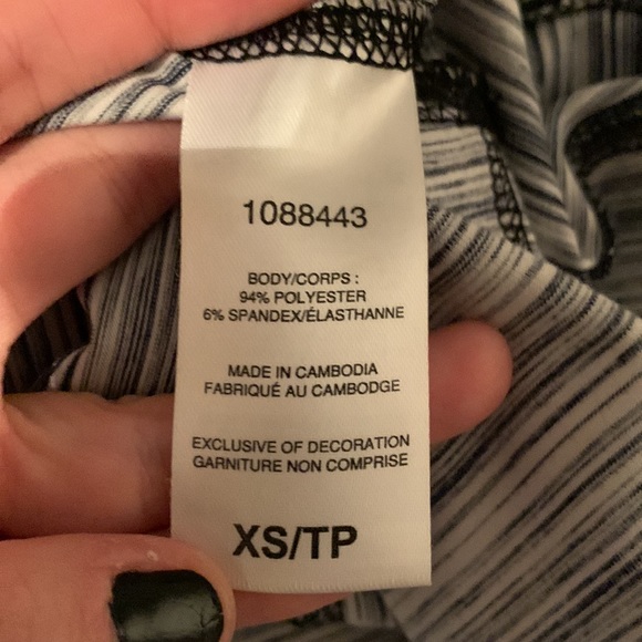 [XS]👚CHAMPION hoodie - Picture 5 of 5